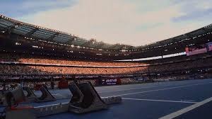 足球世界杯官方公布首批裁判名单，引发讨论